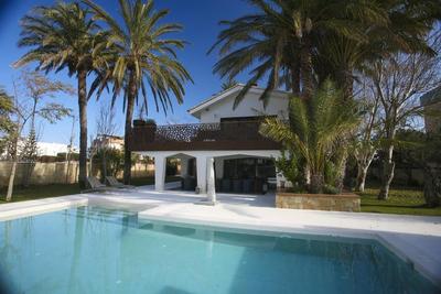 Luxusní vila ve Španělsku v první řadě u moře Dénia