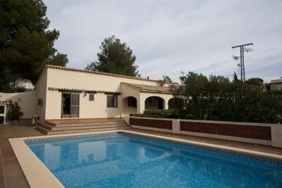 Luxusní vila s bazénem nedaleko od moře, oblast Denia, Španělsko