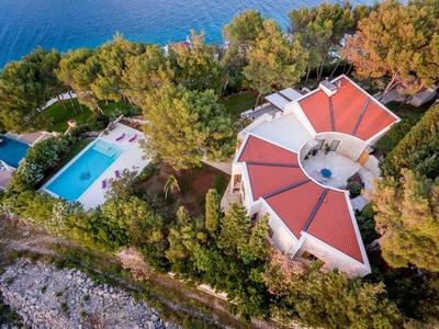 Nádherná luxusní vila s výhledem na záliv, ostrov Brač, Chorvatsko