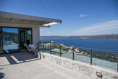 Moderní vila s panoramatickým výhledem na moře, Kréta, Řecko