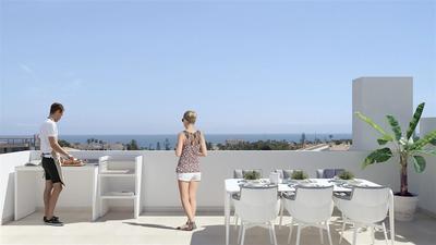Nový atraktivní apartmán nedaleko pláže, Alicante, Španělsko