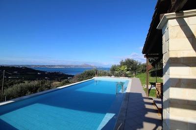Pěkná vila s bazénem a otevřeným výhledem na moře, Kréta, Řecko