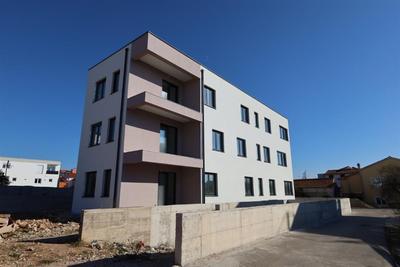 Prodej: Mezonetový apartmán se střešní terasou, Brodarica, Chorvatsko