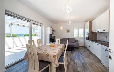 Na prodej nový vybavený dům poblíž moře a pláže, Ljubač, Chorvatsko