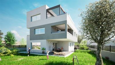Na prodej nový apartmán s velkou terasou, Tribunj, Chorvatsko