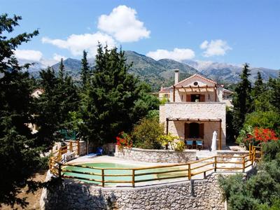 Na prodej kamenný dům s výhledem na moře a hory, Kréta, Řecko
