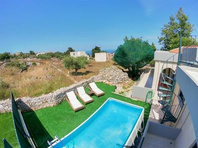 Na prodej vybavený dům s bazénem v malém komplexu, Kréta, Řecko