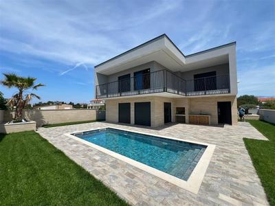 Na prodej nová moderní vila s bazénem, Vir, Chorvatsko