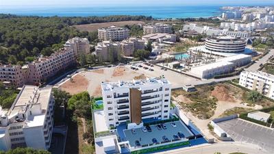 Na prodej nový atraktivní apartmán nedaleko moře, Mallorca, Španělsko