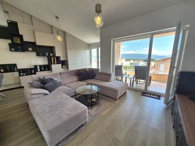 Na prodej vybavený luxusní apartmán, Krk, Chorvatsko