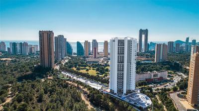 Na prodej nový moderní apartmán s 3 ložnicemi, Benidorm, Španělsko