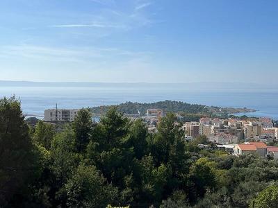 Stavební pozemek s výhledem na moře na atraktivním místě, Makarska, Chorvatsko